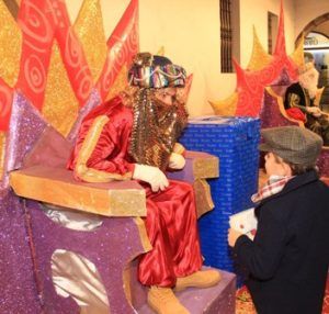 VISITA DE LOS CARTEROS REALES @ Plaza de la Constitución.