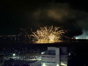 GRAN COLECCIÓN DE FUEGOS ARTIFICIALES @ Playa La Salvé (00:00 hrs.)